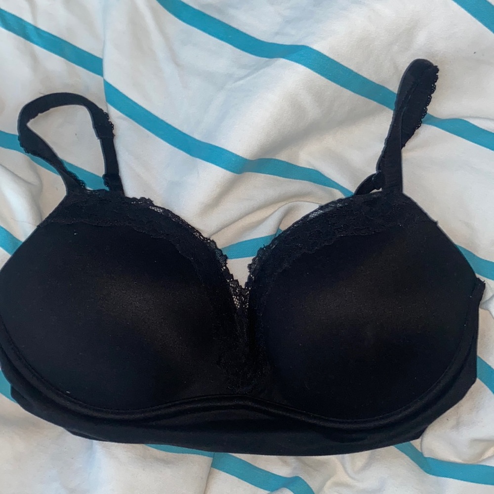 wireless Victoria Secret 32D Bra